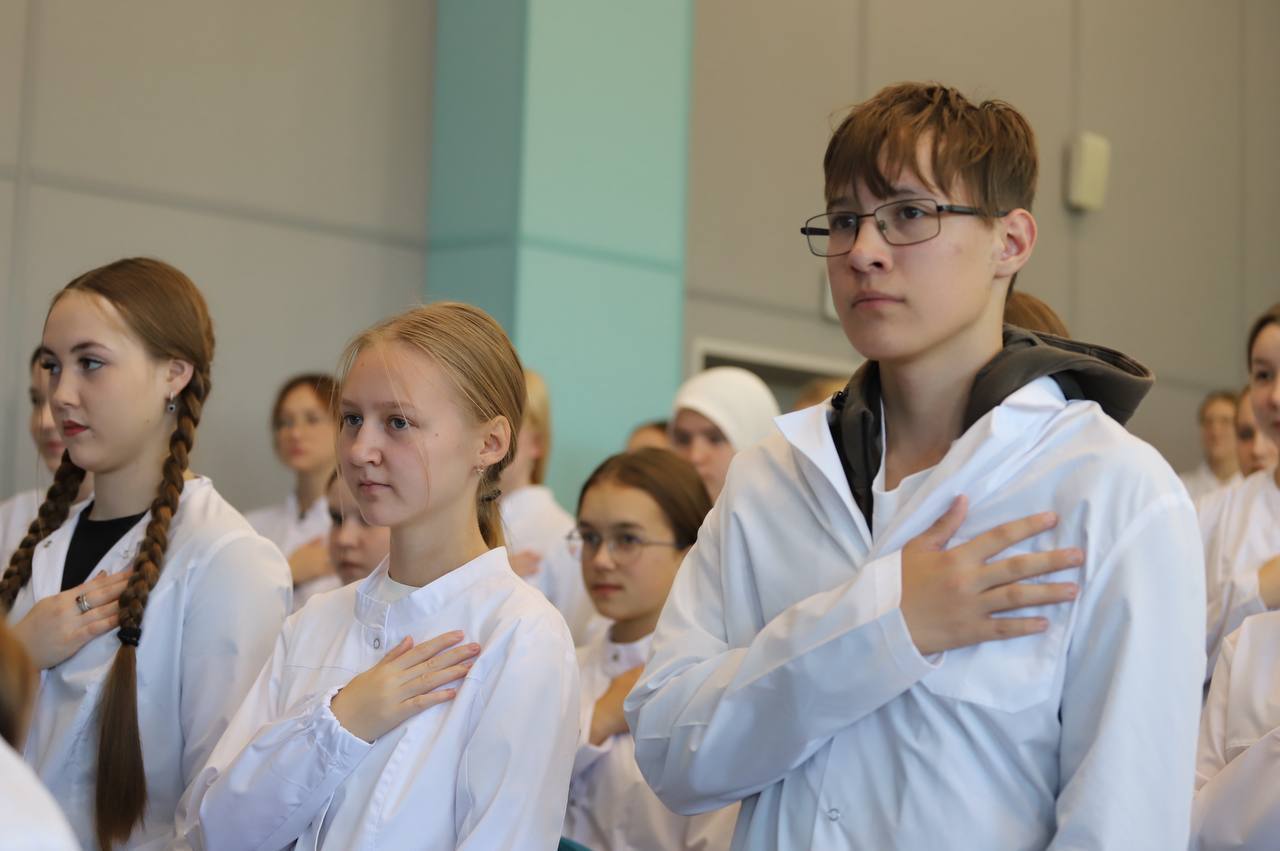 В Чебоксарском медколледже прошло посвящение в профессию