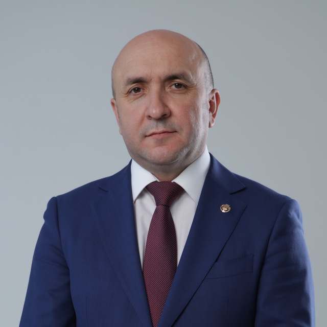 Сергей Артамонов