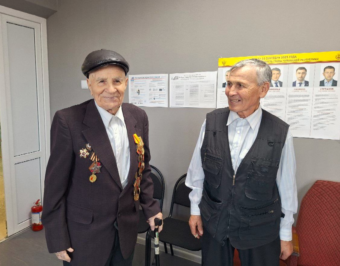 Возраст не помеха: 99-летний ветеран пришел голосовать на участок