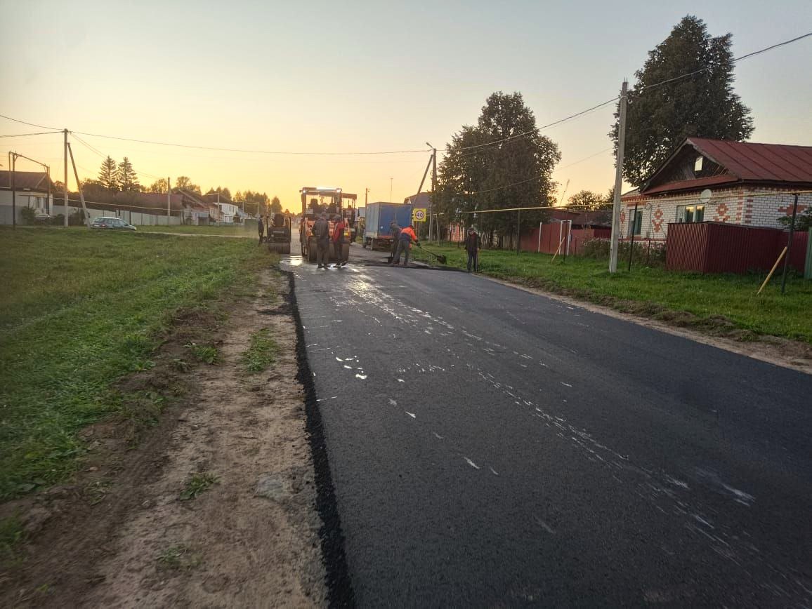 В Ядринском округе продолжают улучшать дорожную инфраструктуру