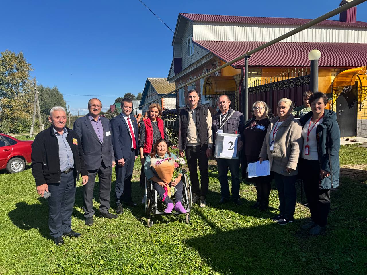 Алена Елизарова посетила мастерицу Анастасию Никандрову из Аликовского округа