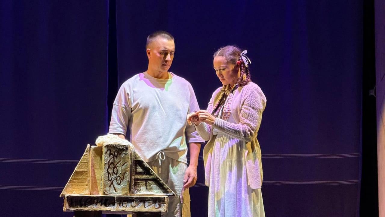 Спектакль Чувашского театра кукол «Жди меня» открыл фестиваль «Курсак-фест»