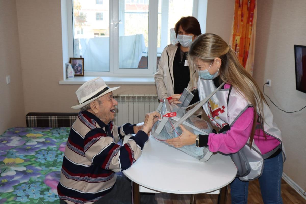 В Чувашии 106-летний ветеран проголосовал на выборах