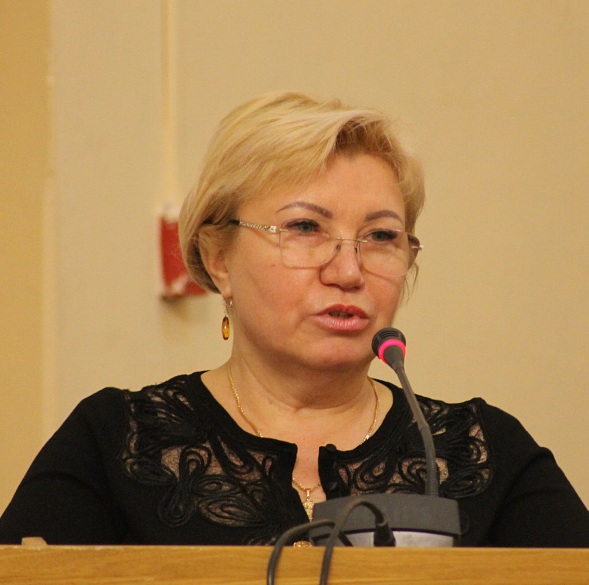 Елена Кузьмина