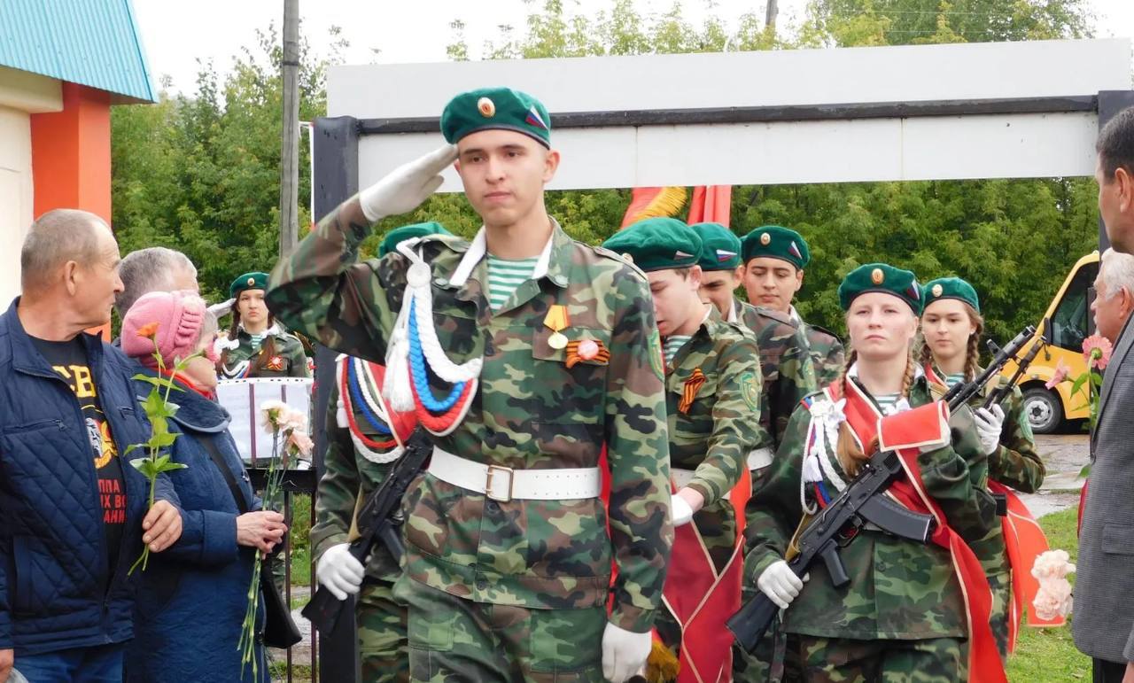 В Канашском округе открыли памятник ветеранам группы советских войск в Германии