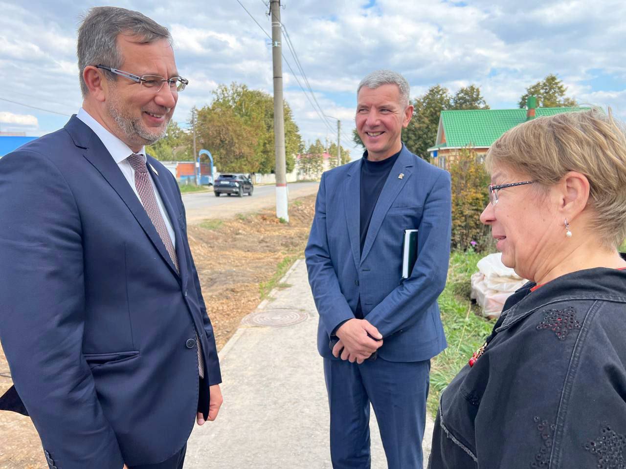 В Урмарском округе обновляют культурные объекты
