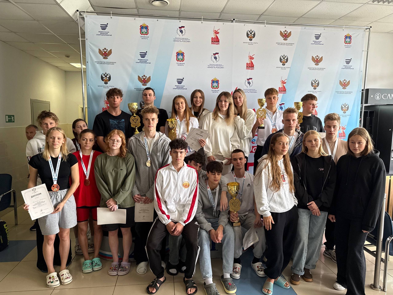 Алатырский пловец помог выиграть «золото»