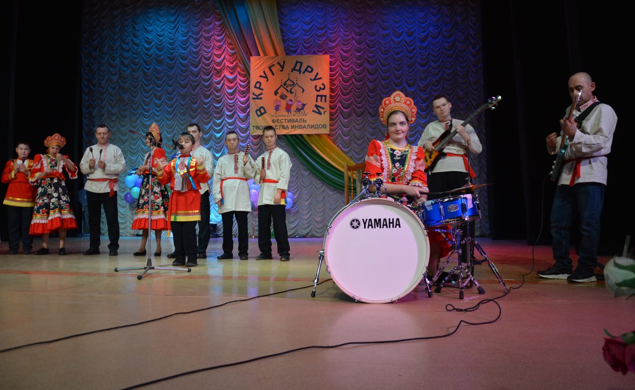 В Алатыре состоялся творческий фестиваль среди людей с ОВЗ