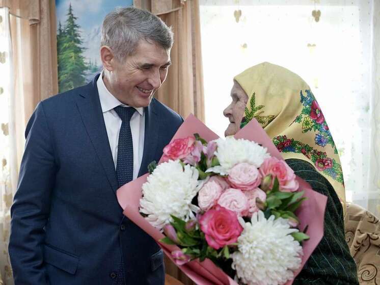 Олег Николаев поздравил с Днем пожилых