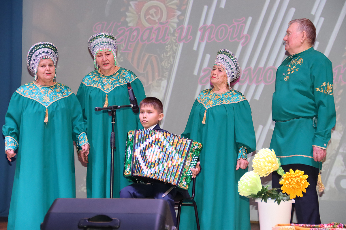 В Ибресинском округе прошёл фестиваль-конкурс «Играй и пой, гармонь любимая!»