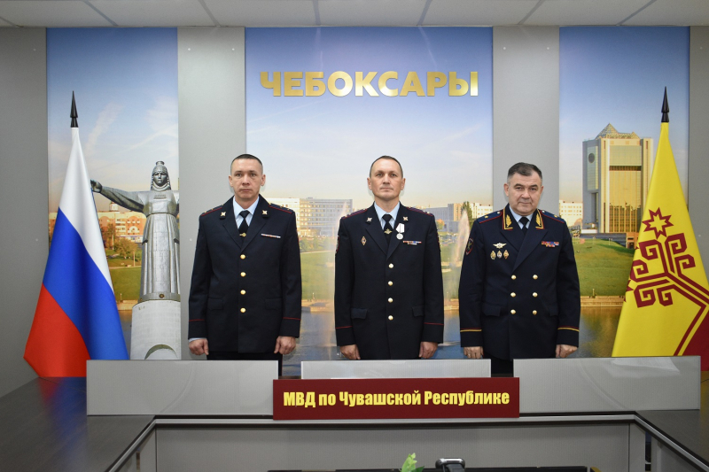 За проявление героизма двум сотрудникам полиции вручены награды