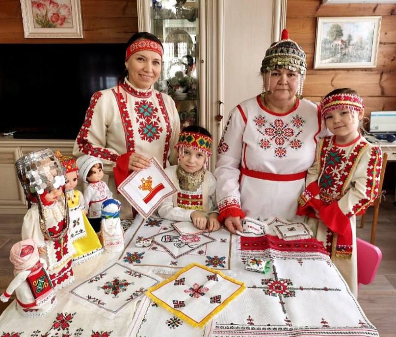 В Чувашии набирает обороты конкурс «Связь женской линии»