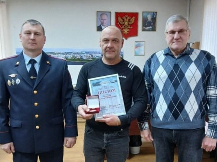 Благодаря бдительности таксиста 88-летний житель Алатыря не потерял деньги