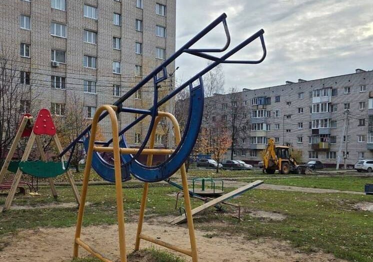 В Чебоксарах мальчик получил травму на детской площадке