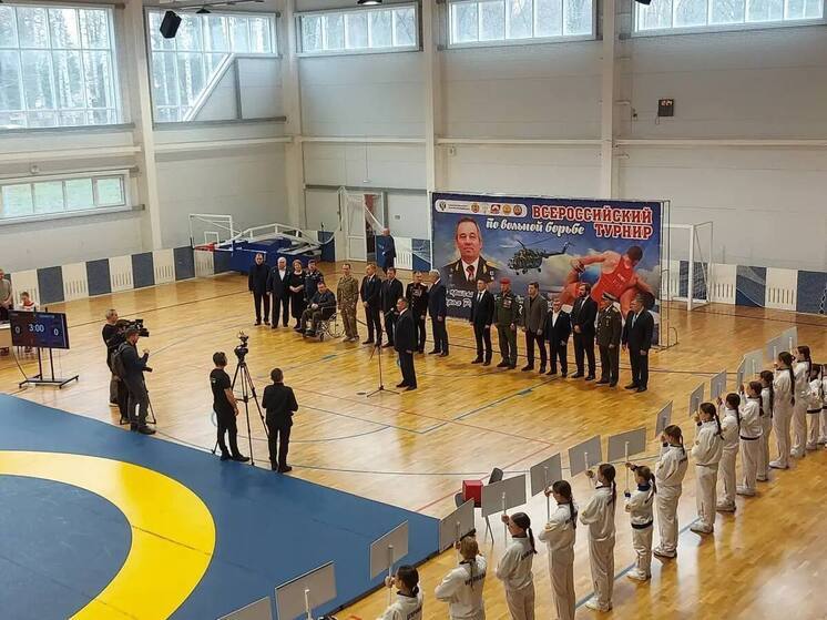 Всероссийские соревнования по вольной борьбе стартовали в Чувашии