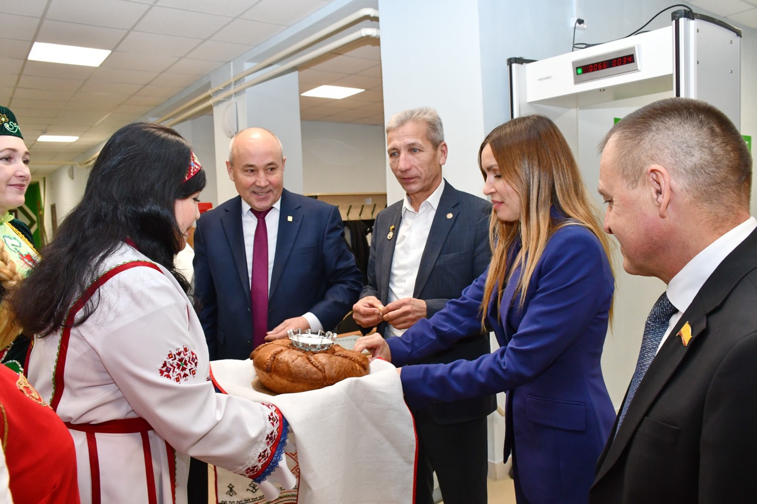 В Батыревском округе открылись два современных агротехкласса