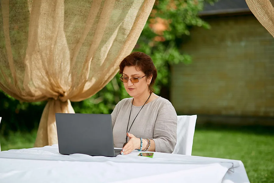 Жители Чувашии старше 55 лет стали чаще пользоваться ИИ