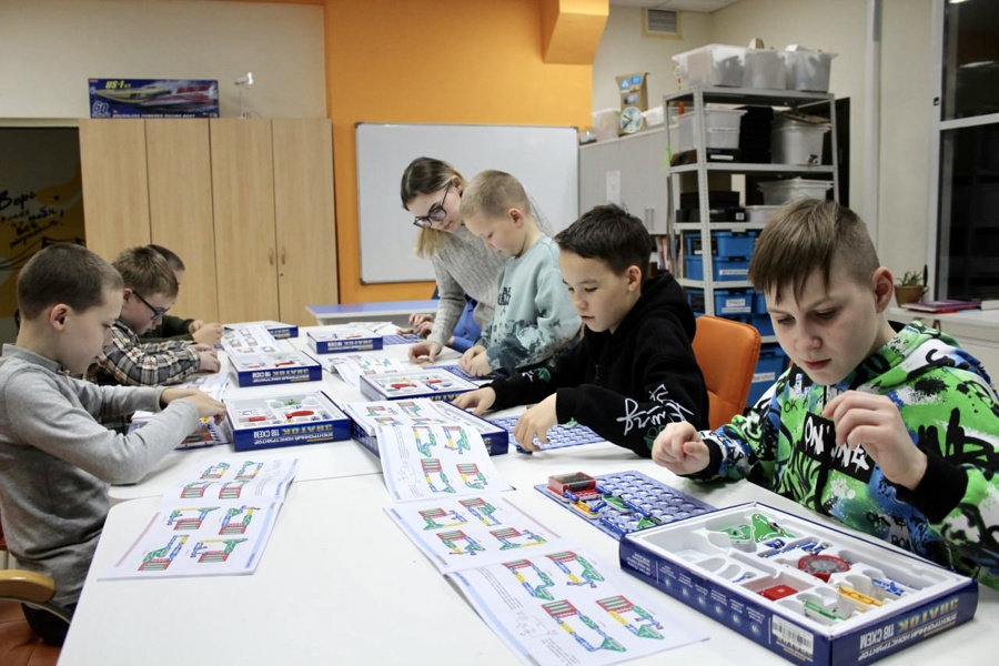 Гидроэнергетики сделали подарок детскому технопарку «Кванториум»