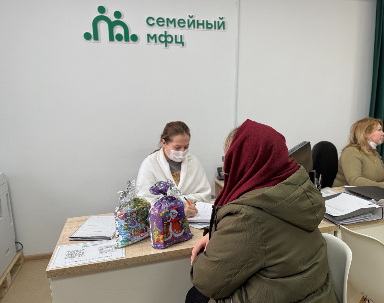 В Чувашии дети получают новогодние подарки от Главы республики