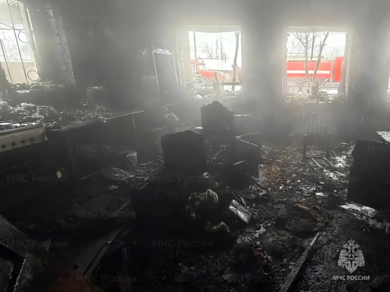 В деревне Елмачи Канашского округа из-за неисправного холодильника сгорел дом