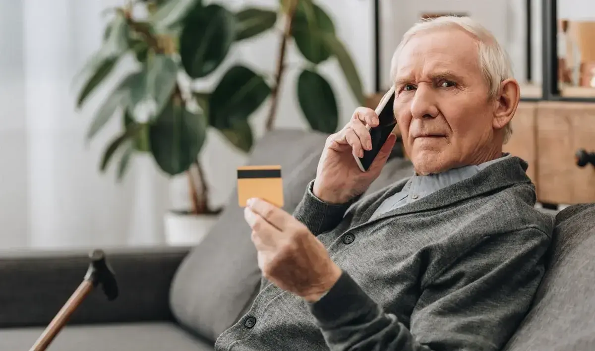 Житель Аликовского округа перевёл мошенникам 235 тысяч рублей