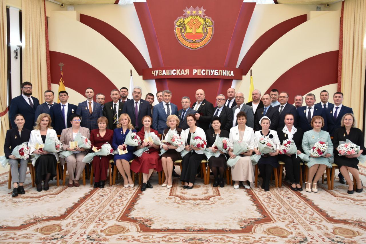 В Чувашии прошла предновогодняя церемония вручения государственных наград
