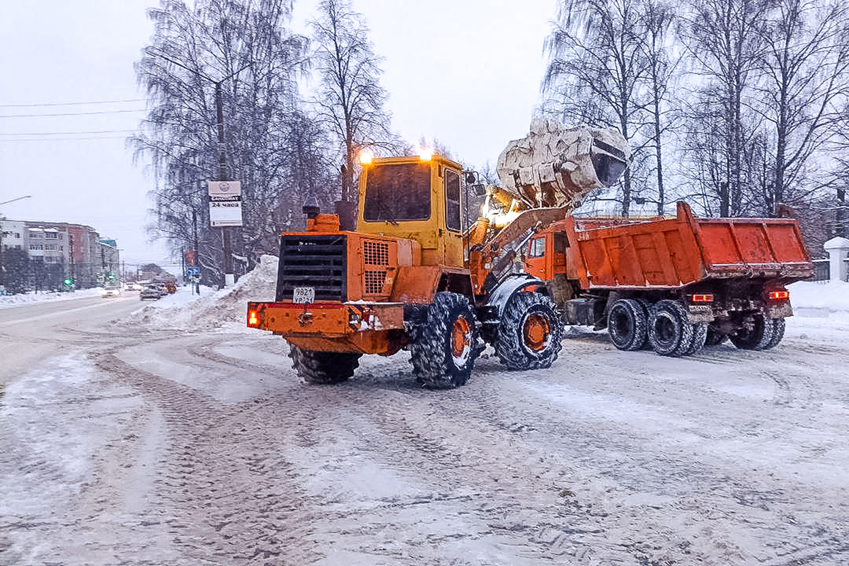 Олег Николаев взял под личный контроль зимнее содержание дорог и дворов в Чувашии