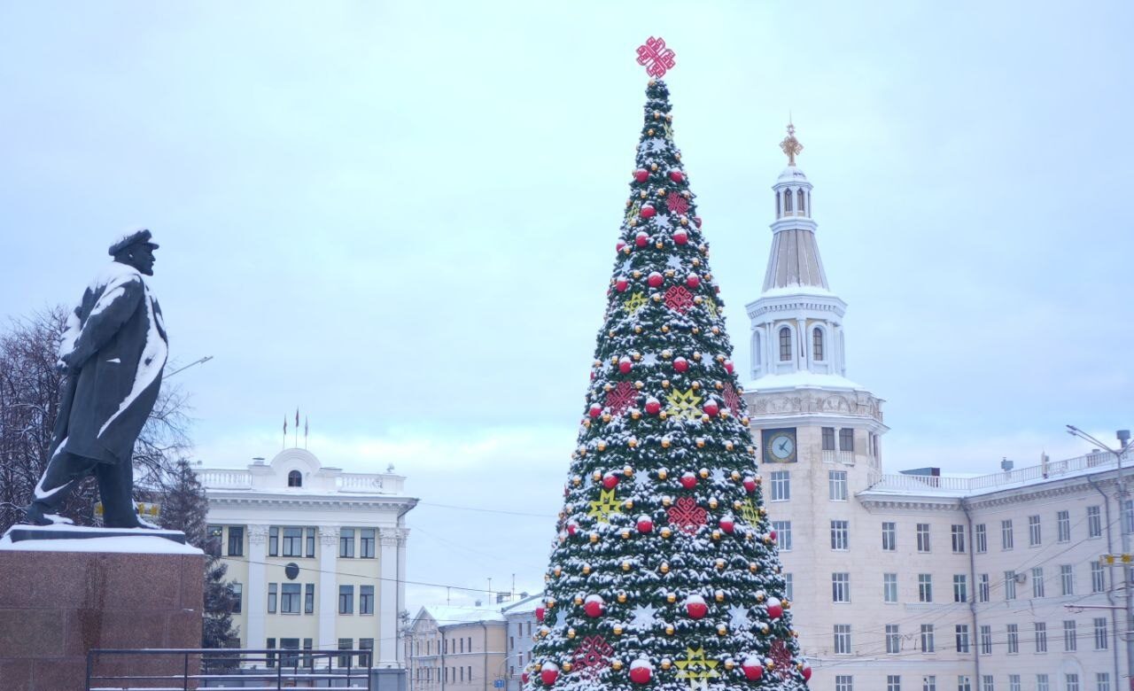 Главная ёлка Чебоксар поборется за звание лучшей на конкурсе «Ёлки России»