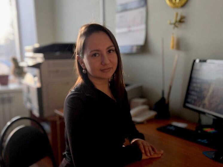 Молодому специалисту помогли устроиться на госслужбу в Батыревском округе