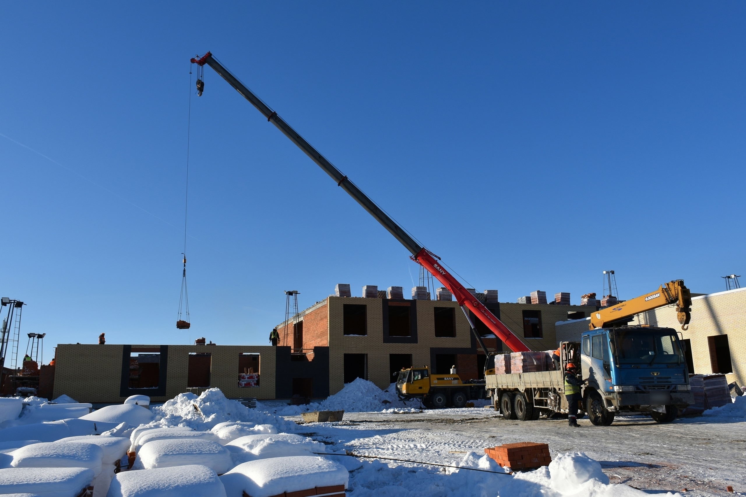 В Алатырском округе строительство новой школы идёт полным ходом