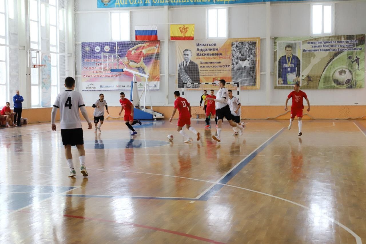 Турнир по мини-футболу памяти лейтенанта юстиции прошёл в Яльчикском округе