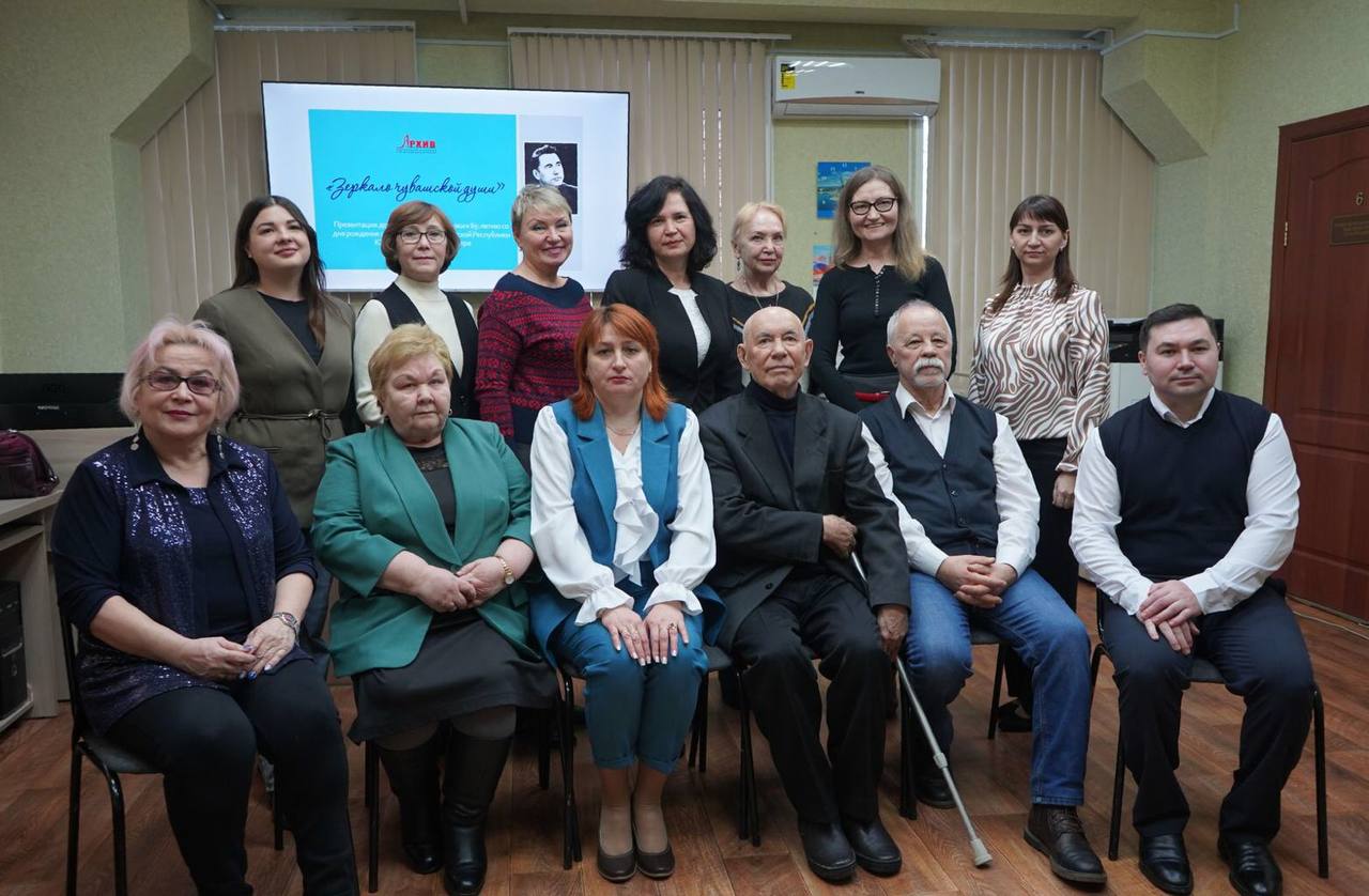 «Зеркало чувашской души»: выставка к 85-летию Юрия Семендера